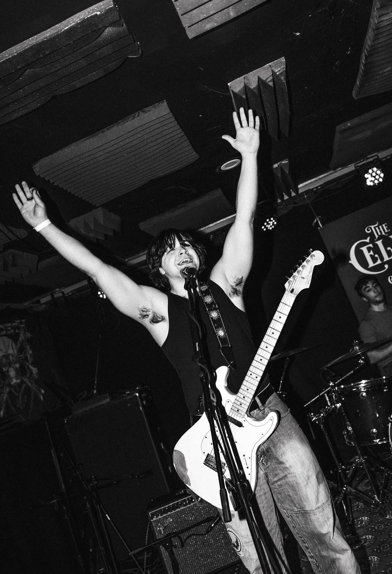 NewFare live performance photo 7