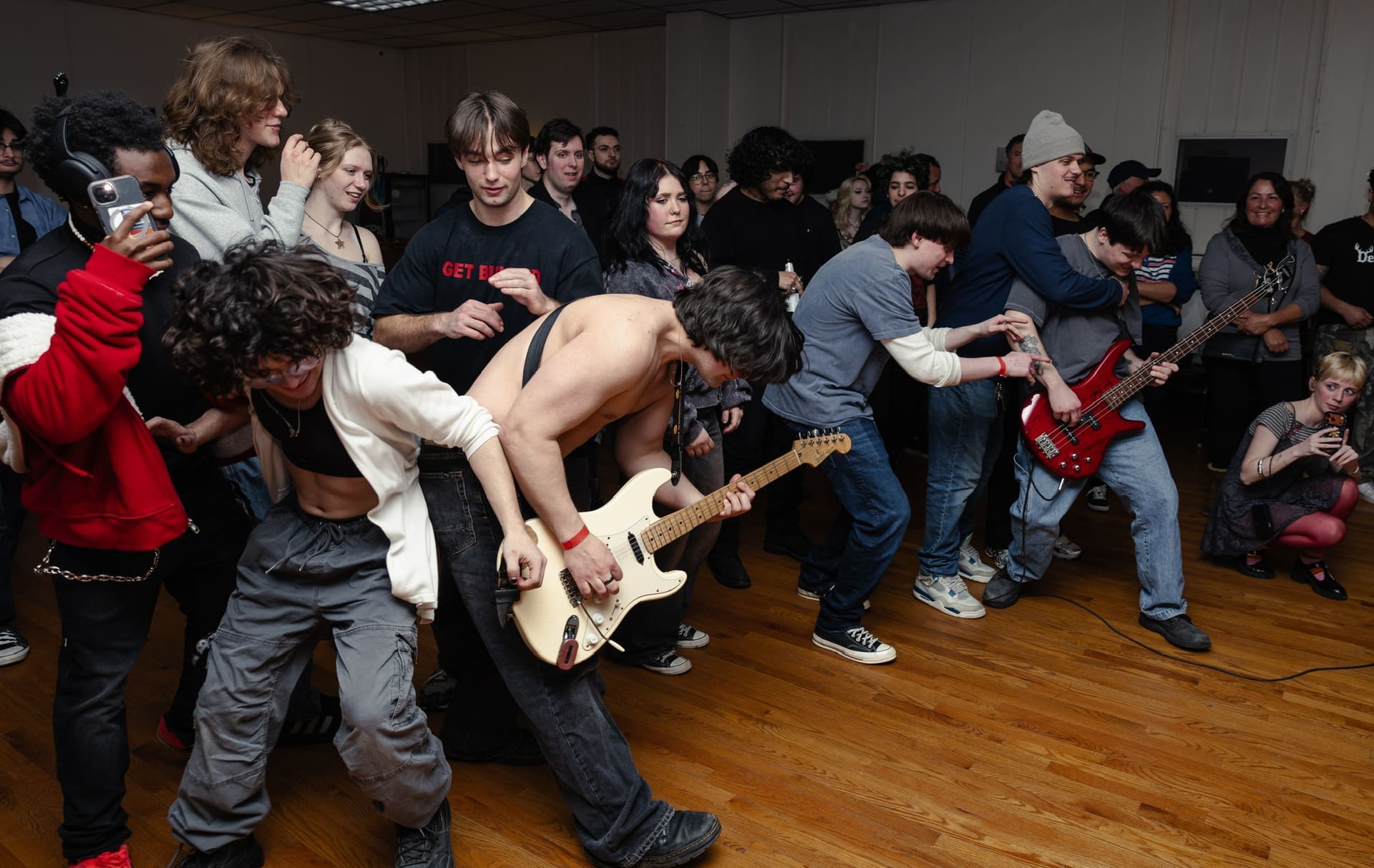 NewFare live performance photo 18