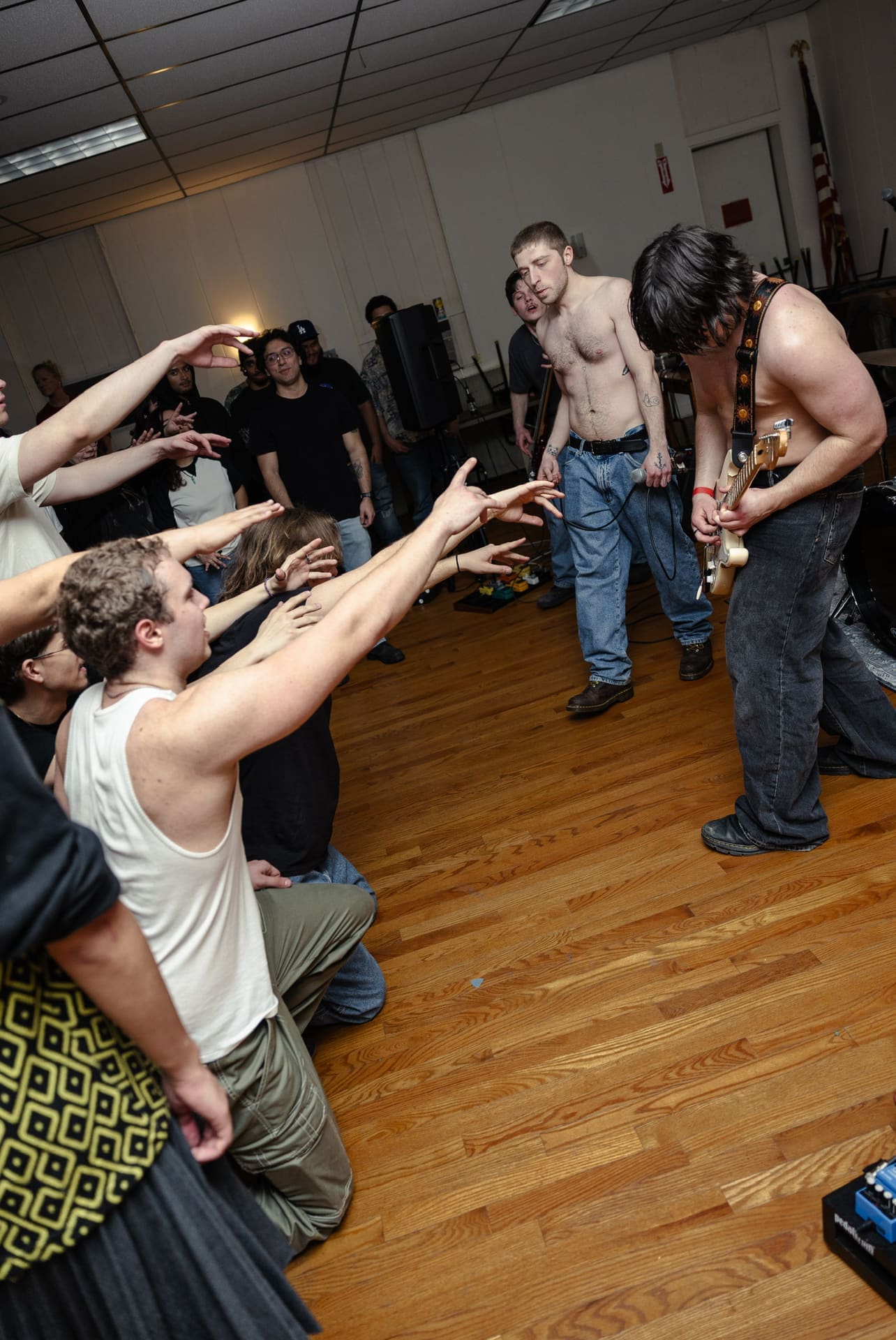 NewFare live performance photo 26