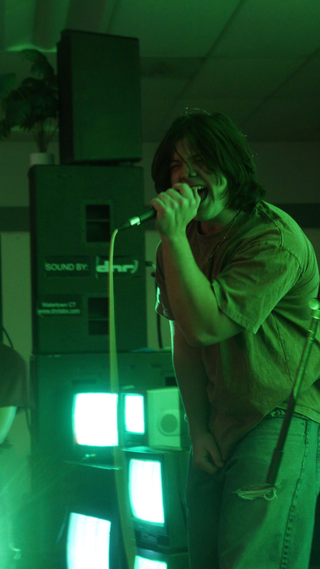 NewFare live performance photo 30