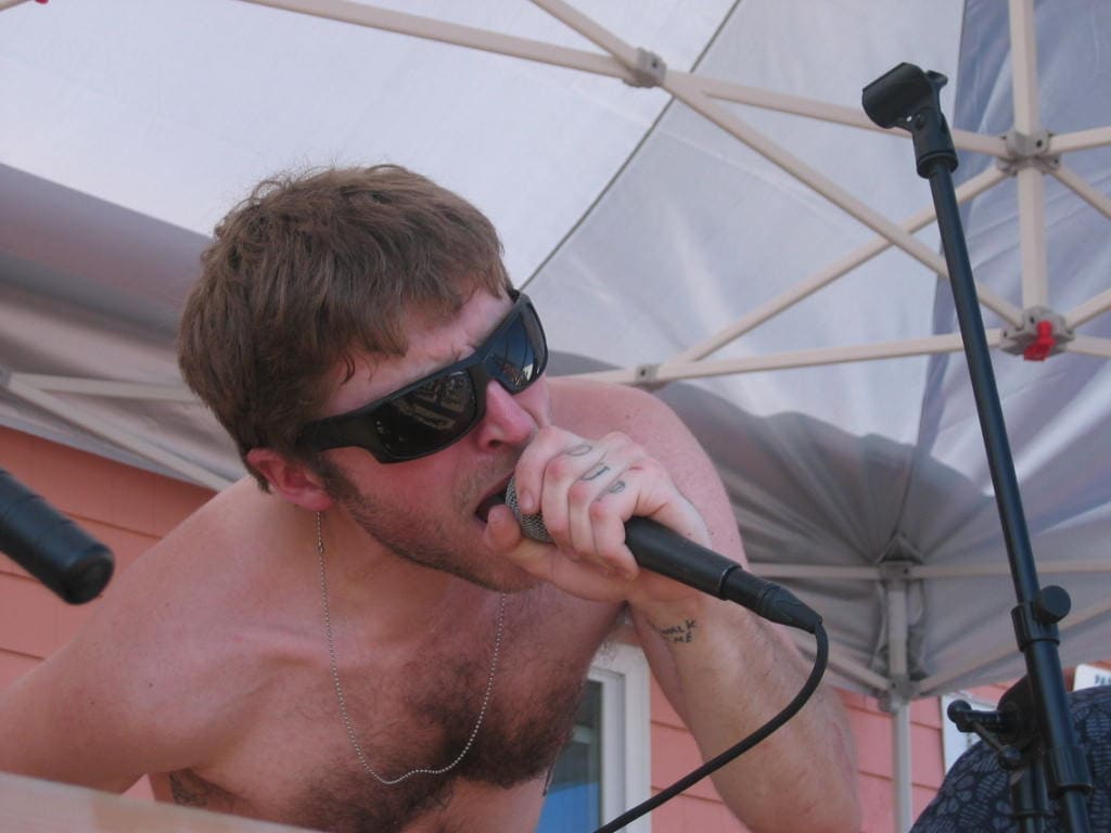 NewFare live performance photo 41