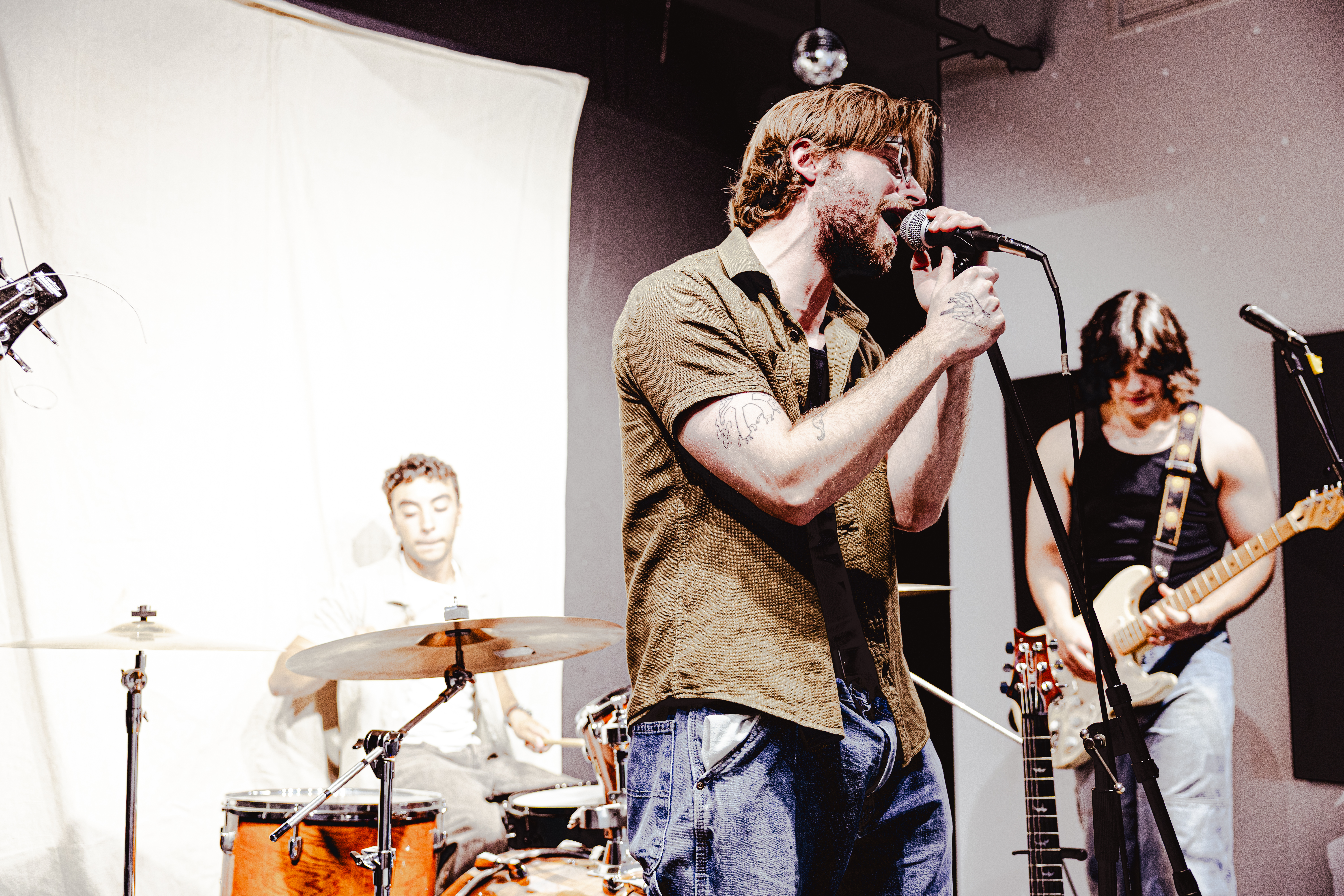 NewFare performing a song.